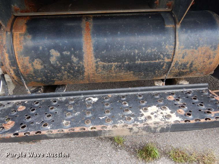 image for item JL9000 2008 International WorkStar 7400  dump truck