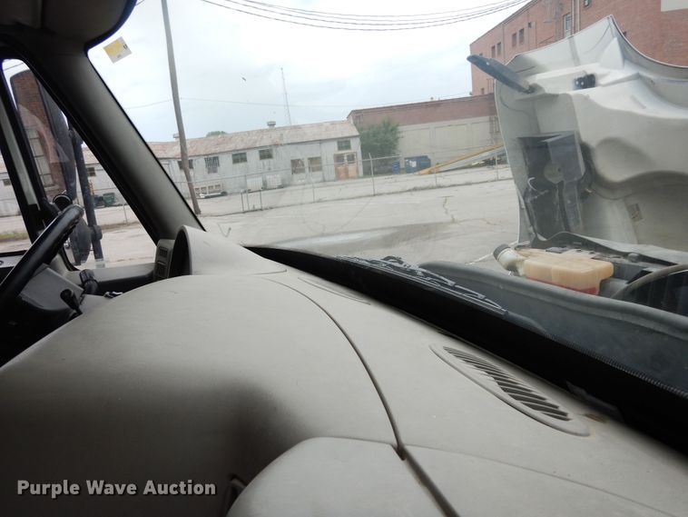 image for item JL9000 2008 International WorkStar 7400  dump truck