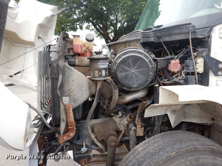 image for item JL9000 2008 International WorkStar 7400  dump truck