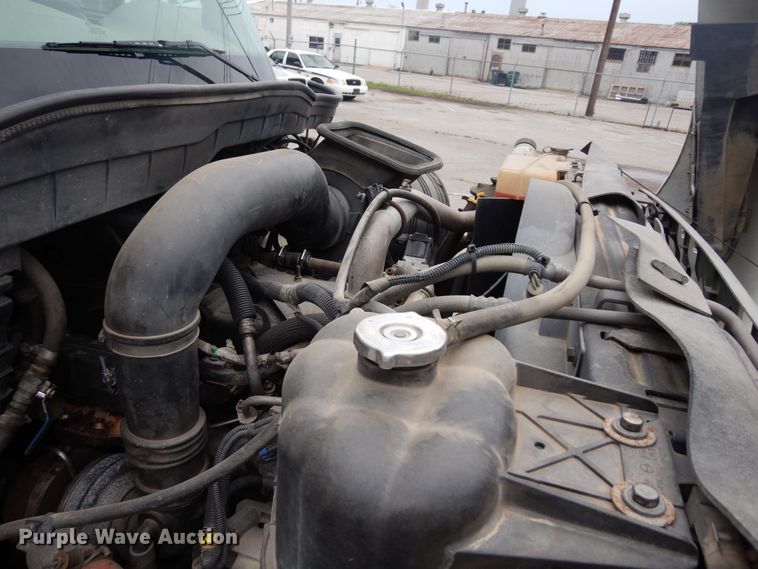 image for item JL9000 2008 International WorkStar 7400  dump truck