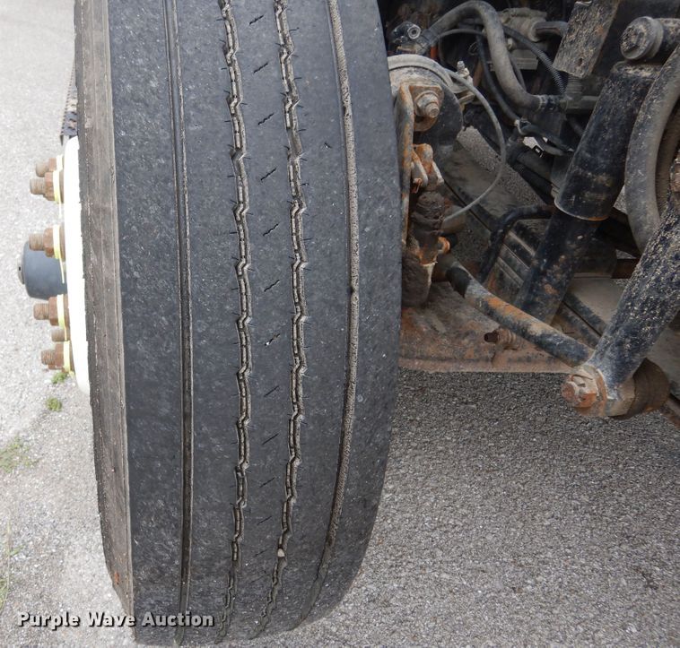 image for item JL9000 2008 International WorkStar 7400  dump truck