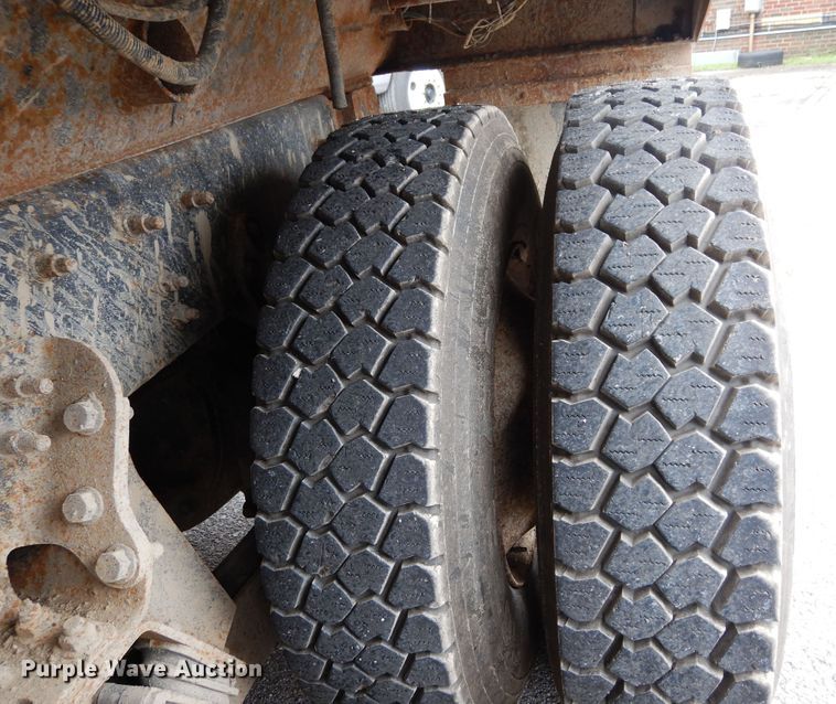 image for item JL9000 2008 International WorkStar 7400  dump truck