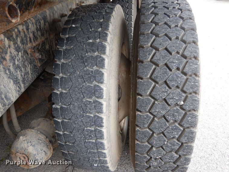 image for item JL9000 2008 International WorkStar 7400  dump truck