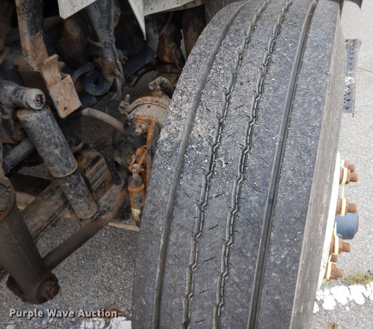 image for item JL9000 2008 International WorkStar 7400  dump truck