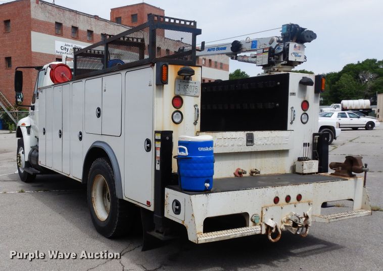 image for item JL9001 2008 International 4400  utility / service truck