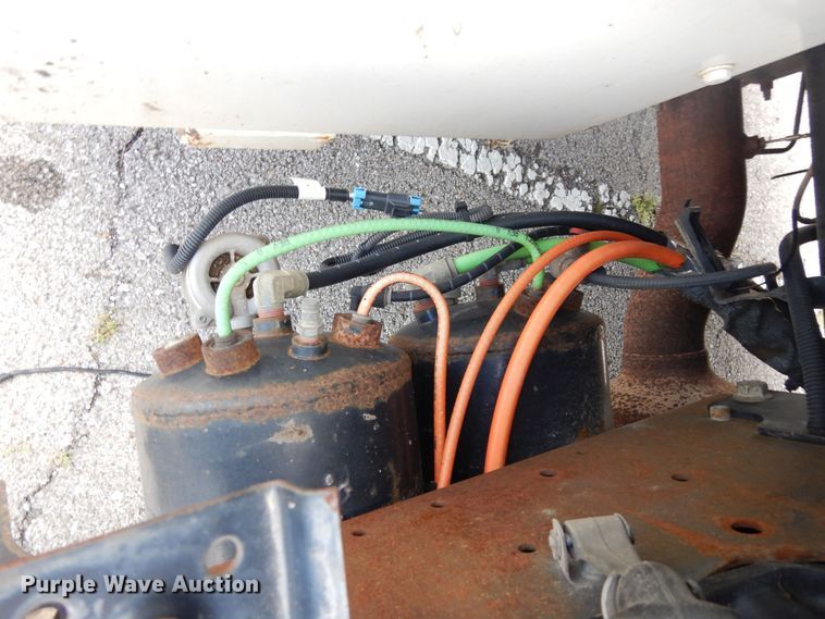 image for item JL9001 2008 International 4400  utility / service truck