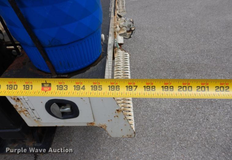 image for item JL9001 2008 International 4400  utility / service truck