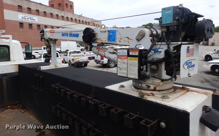 image for item JL9001 2008 International 4400  utility / service truck