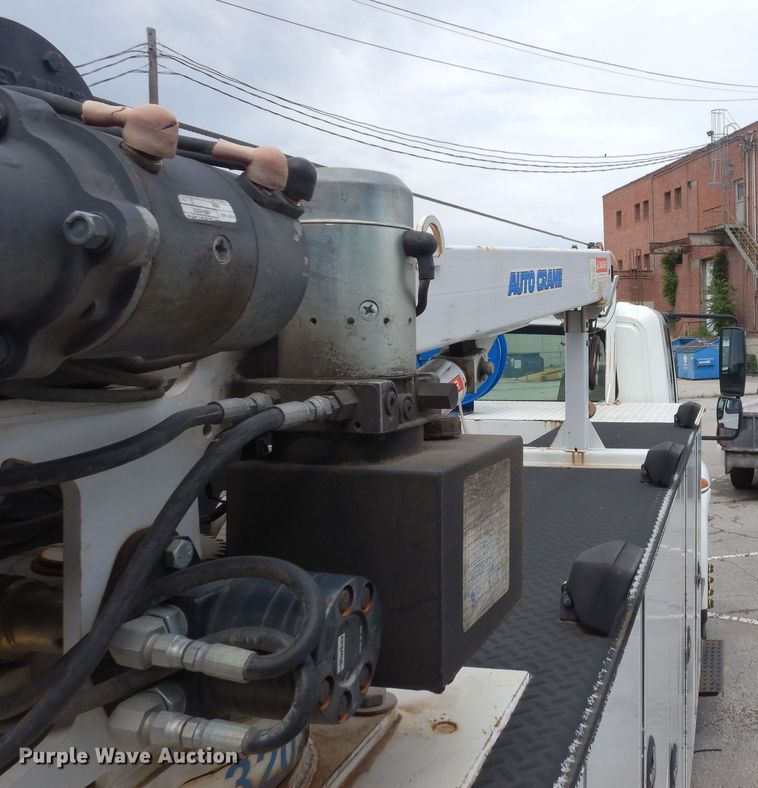 image for item JL9001 2008 International 4400  utility / service truck