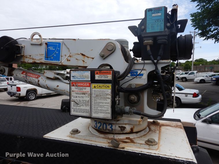 image for item JL9001 2008 International 4400  utility / service truck