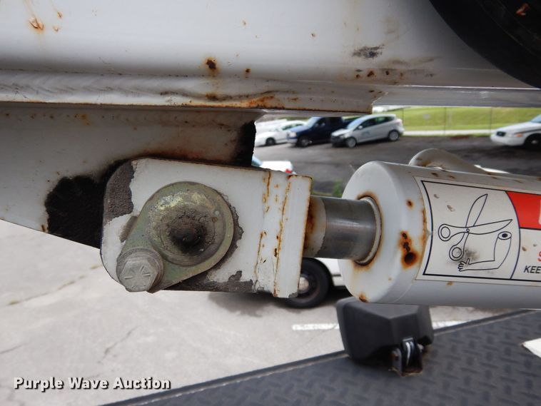 image for item JL9001 2008 International 4400  utility / service truck