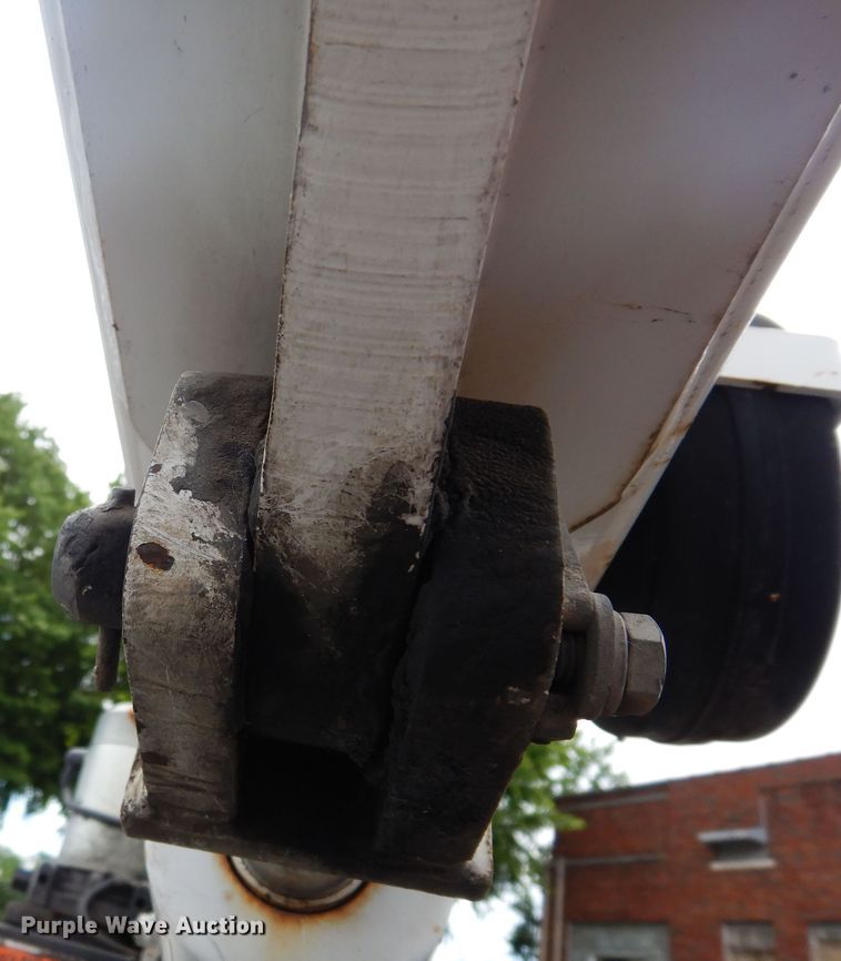 image for item JL9001 2008 International 4400  utility / service truck