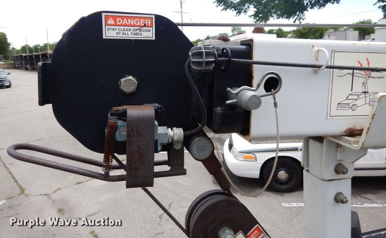 image for item JL9001 2008 International 4400  utility / service truck