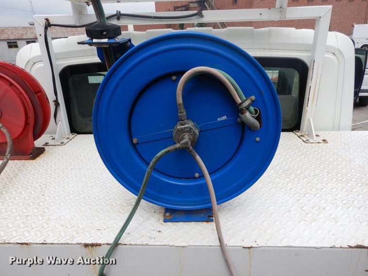 image for item JL9001 2008 International 4400  utility / service truck