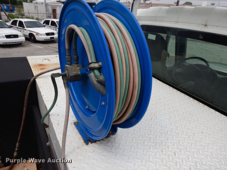 image for item JL9001 2008 International 4400  utility / service truck