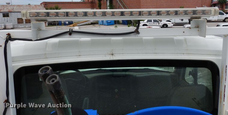 image for item JL9001 2008 International 4400  utility / service truck