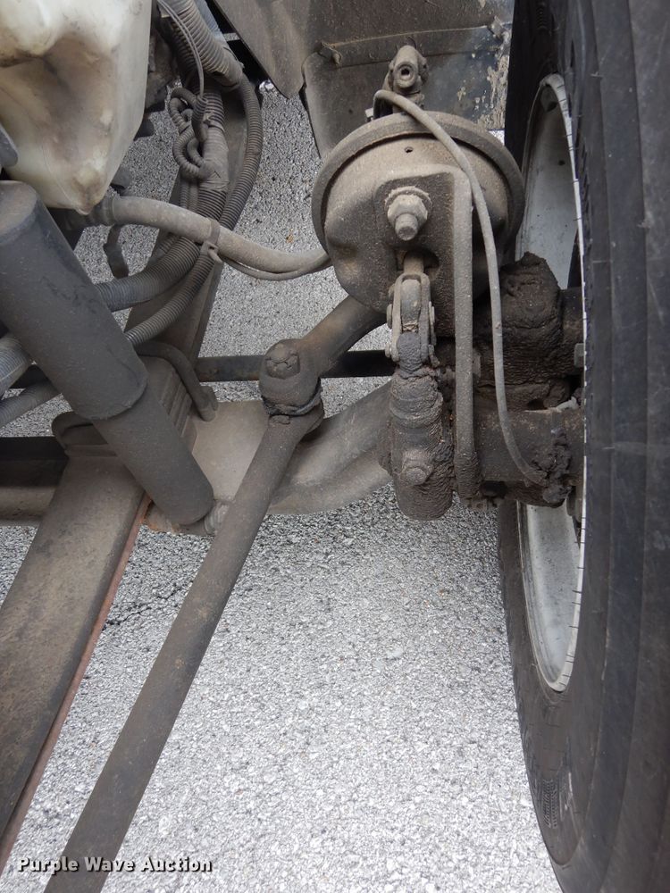 image for item JL9001 2008 International 4400  utility / service truck