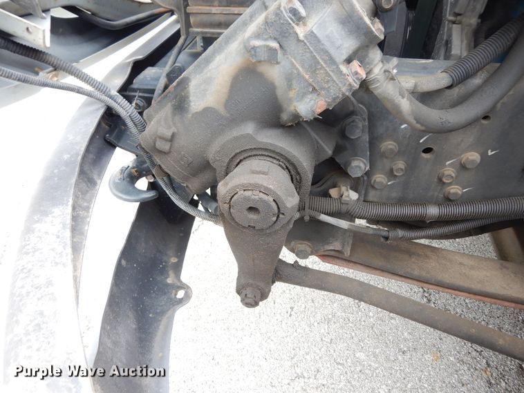 image for item JL9001 2008 International 4400  utility / service truck