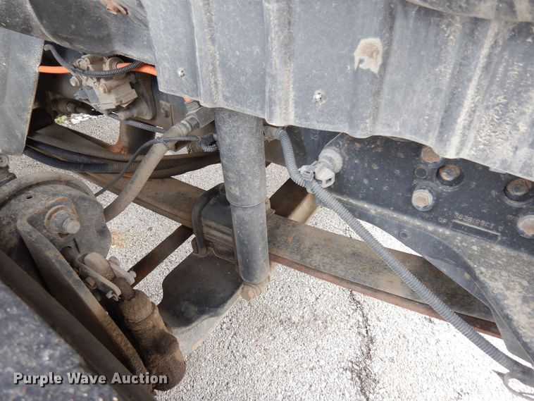 image for item JL9001 2008 International 4400  utility / service truck