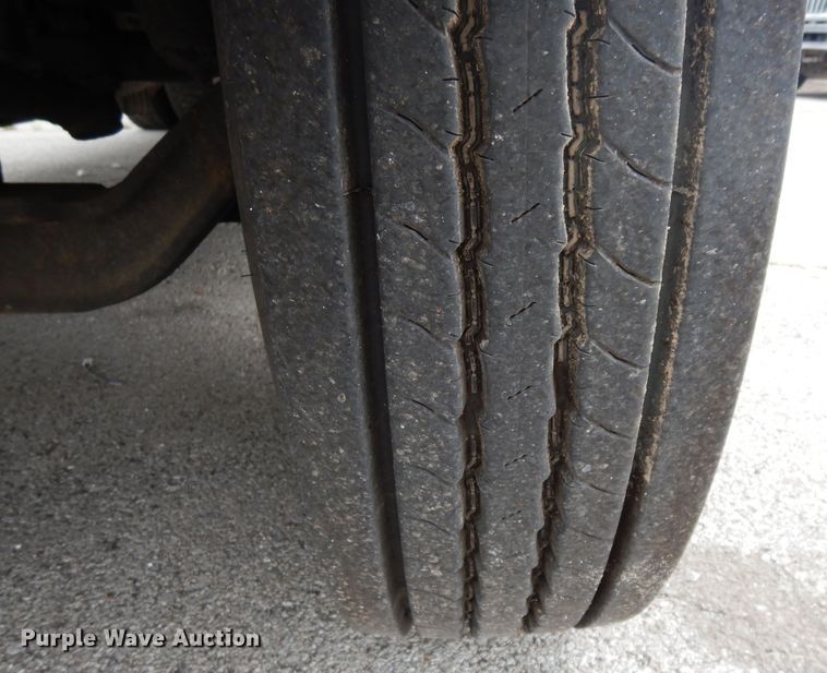 image for item JL9001 2008 International 4400  utility / service truck