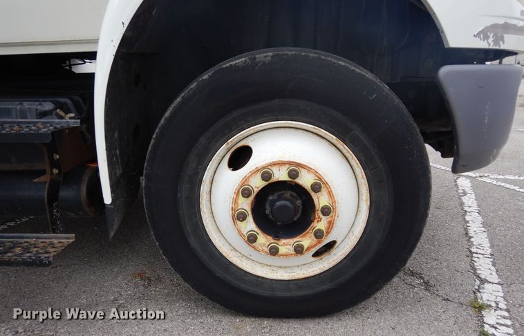 image for item JL9001 2008 International 4400  utility / service truck