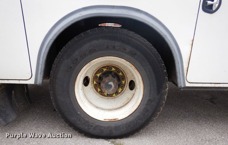 image for item JL9001 2008 International 4400  utility / service truck