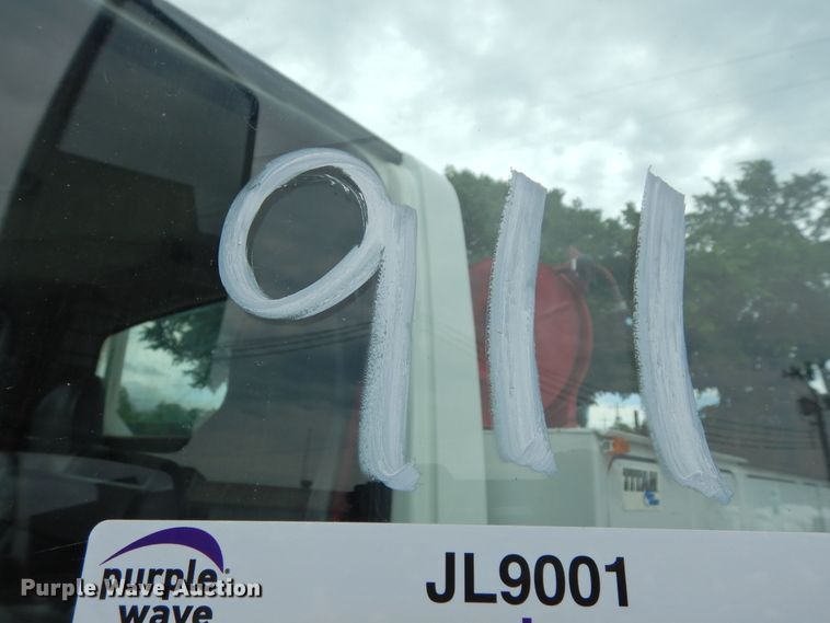 image for item JL9001 2008 International 4400  utility / service truck