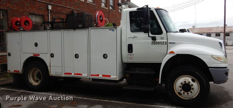 image for item JL9002 2008 International 4400  utility / service truck