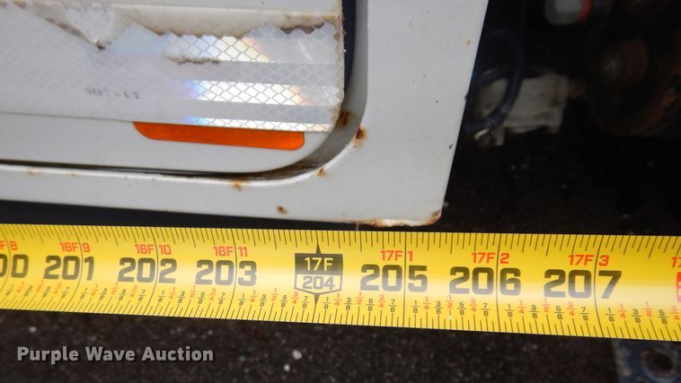 image for item JL9002 2008 International 4400  utility / service truck