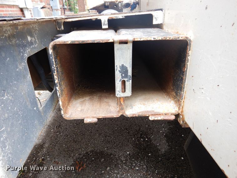 image for item JL9002 2008 International 4400  utility / service truck