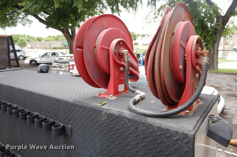 image for item JL9002 2008 International 4400  utility / service truck