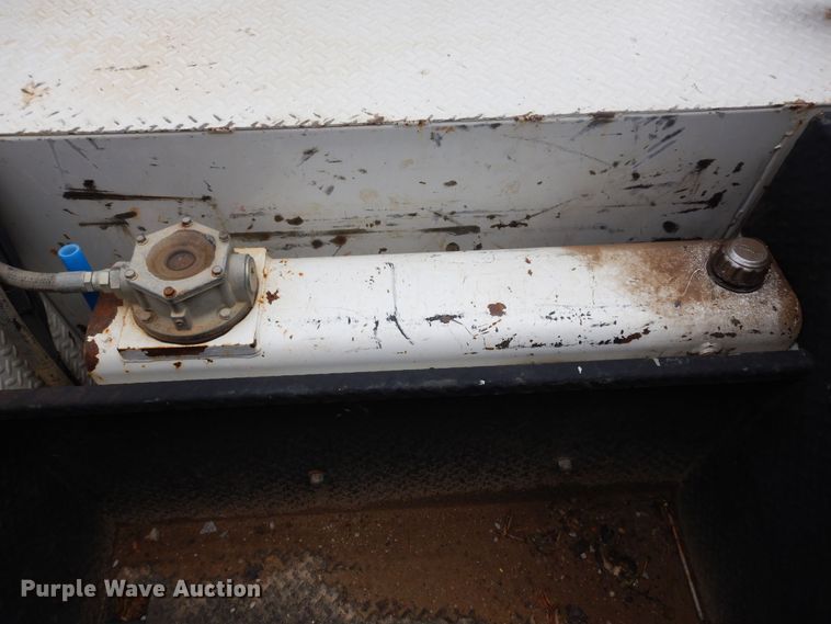 image for item JL9002 2008 International 4400  utility / service truck