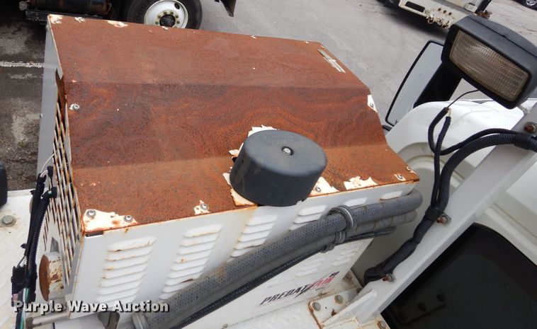 image for item JL9002 2008 International 4400  utility / service truck