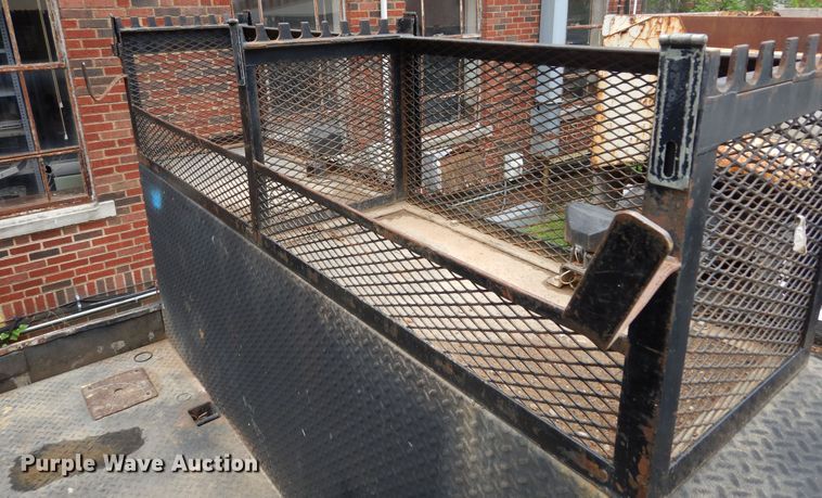 image for item JL9002 2008 International 4400  utility / service truck