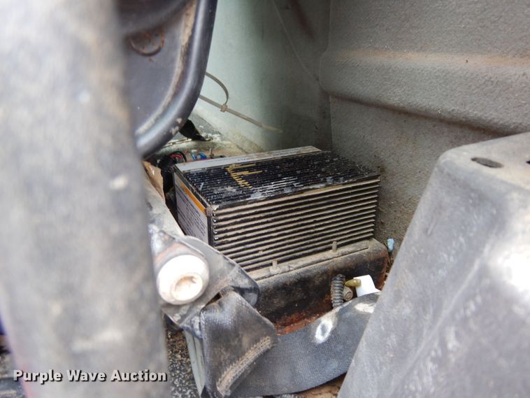 image for item JL9002 2008 International 4400  utility / service truck