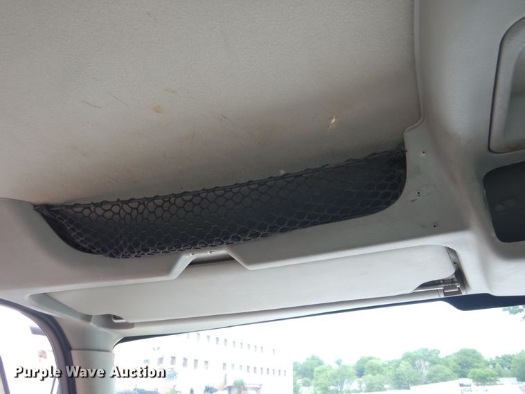 image for item JL9002 2008 International 4400  utility / service truck