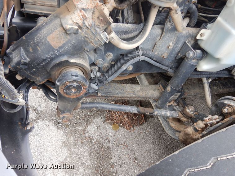 image for item JL9002 2008 International 4400  utility / service truck