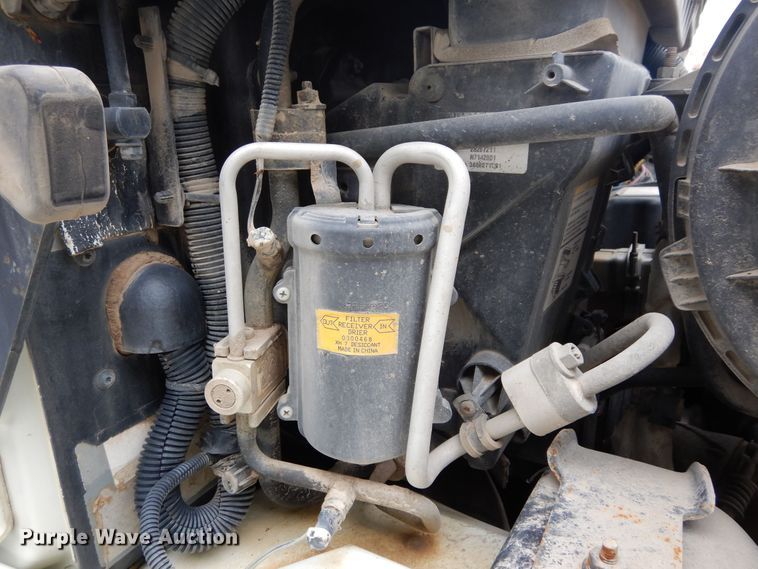 image for item JL9002 2008 International 4400  utility / service truck