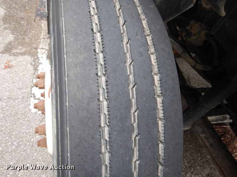 image for item JL9002 2008 International 4400  utility / service truck