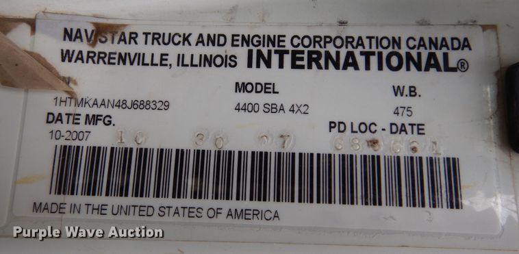 image for item JL9002 2008 International 4400  utility / service truck