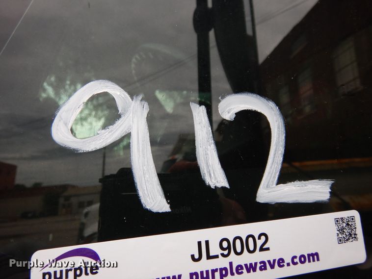 image for item JL9002 2008 International 4400  utility / service truck