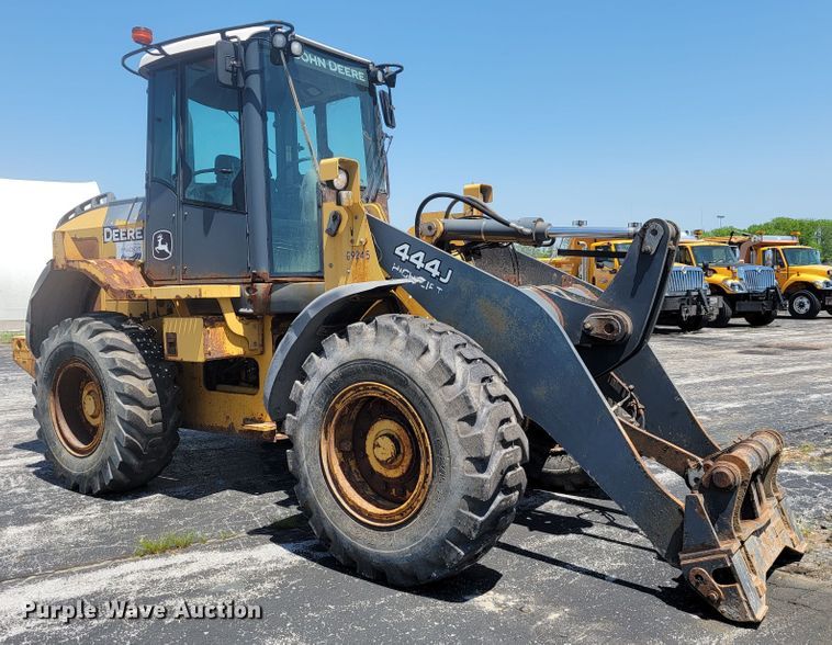 image for item JL9460 2007 John Deere 444J  wheel loader
