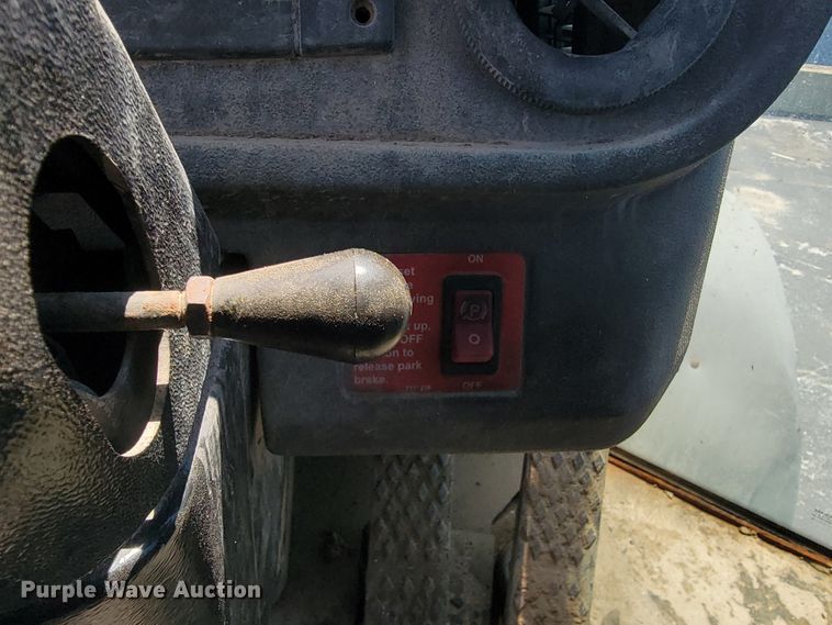 image for item JL9460 2007 John Deere 444J  wheel loader