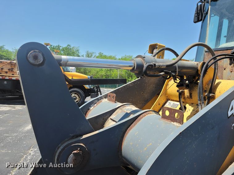image for item JL9460 2007 John Deere 444J  wheel loader