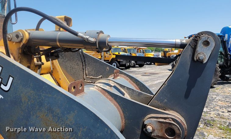 image for item JL9460 2007 John Deere 444J  wheel loader