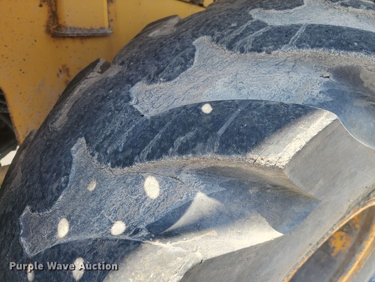 image for item JL9460 2007 John Deere 444J  wheel loader