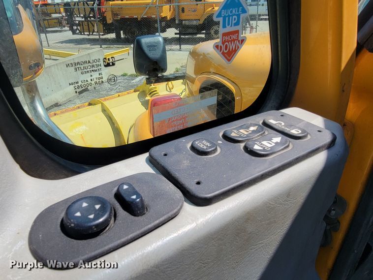 image for item JL9462 2005 International 7400  dump truck