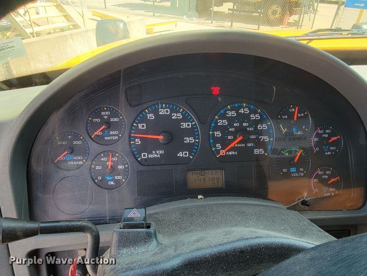 image for item JL9462 2005 International 7400  dump truck