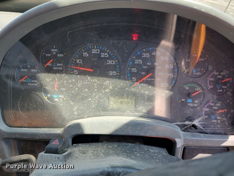 image for item JL9462 2005 International 7400  dump truck