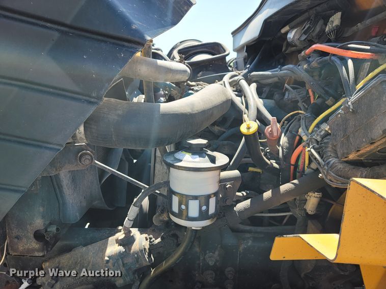 image for item JL9462 2005 International 7400  dump truck